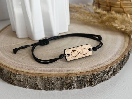 dřevěný náramek nekonečno se srdcem