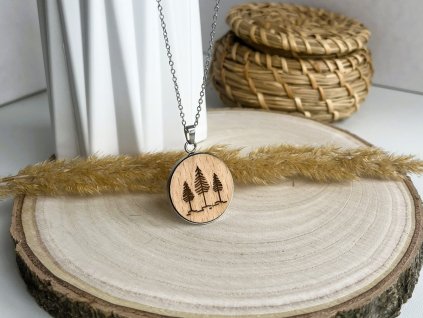dřevěný náhrdelník stromky