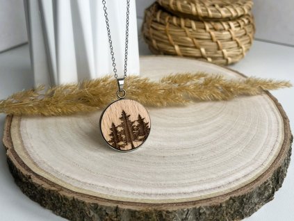dřevěný náhrdelník stromy