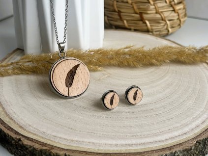 dřevěný set pírko