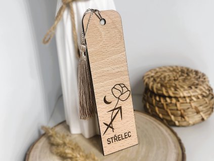 dřevěná záložka střelec květina
