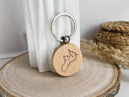 dřevěná klíčenka linie kočky