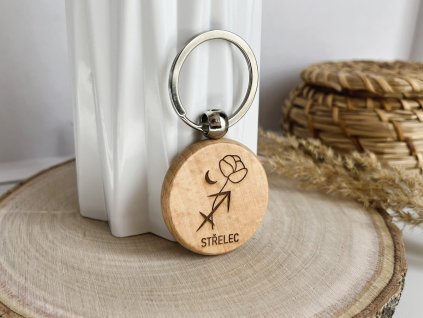dřevěná klíčenka střelec