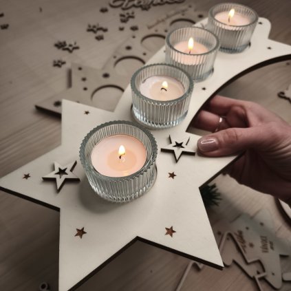 dreveny adventni svicen kometa (2)