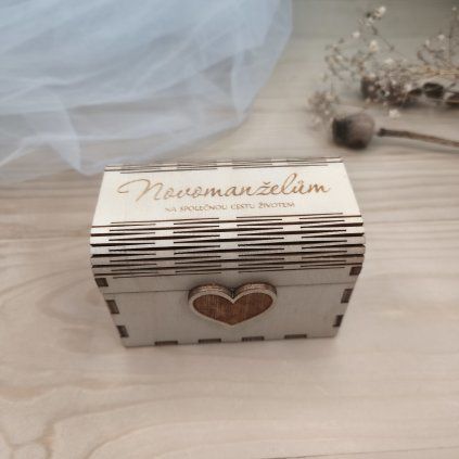 drevena svatebni truhlicka na penize