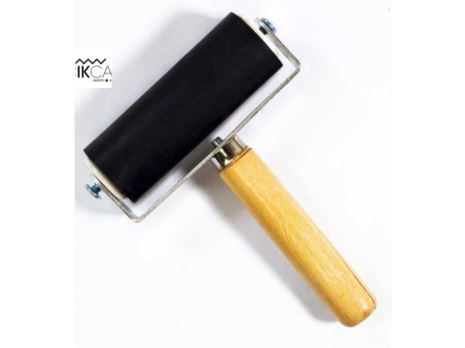 Černý váleček na barvu pro linoryt Basic 150 mm
