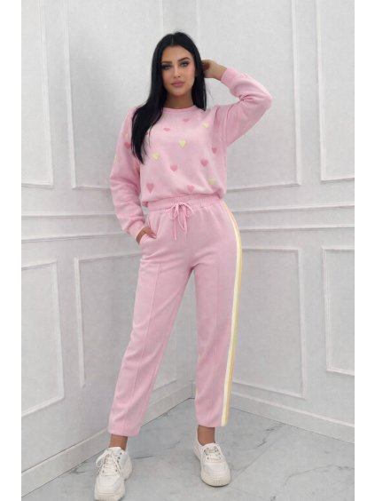 8364D041 0841 4FFF BB7A D4D6D68B05F3