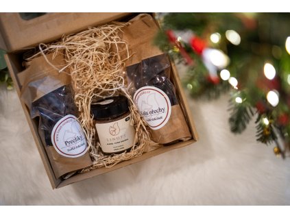 Vánoce dárek ořechy