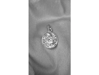 Přívěsek Ve vlnách