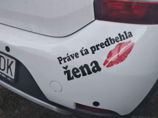 Čo spravíš keď stretneš takéto auto? 🙈 Www.liprint.sk #pravetapredbehlazena #autickarky @autickarky @queenswheels