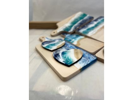 Podtácek srdíčko s motivem moře, šířka 11 cm.