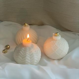 Christmas gift box s vánočními baňkami ✨🎄 #vanoce #dekorace #svicky #sojovesvicky #vanocnibanky #vanocnidekorace...