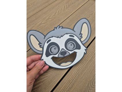 Krmící lava- Lemur