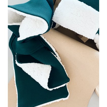 Šála z žebrovaného úpletu a beránkem petrolejová