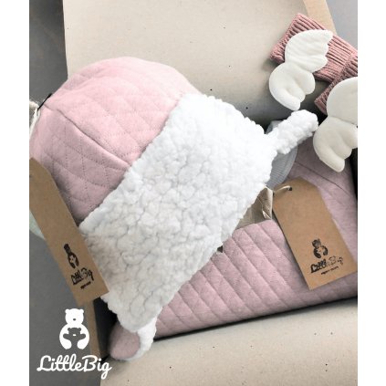 Ušanka s beránkem prošívaná růžová