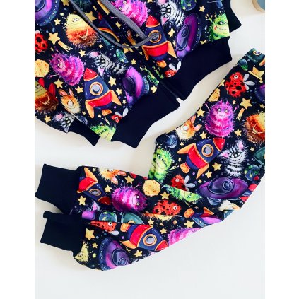 Softshellové kalhoty s vysokým pasem vesmírné příšerky