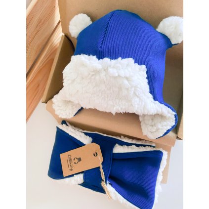 Ušanka s beránkem královská modrá. Chcete barvu z katalogu? Při objednávce napište do poznámky vybrané číslo.