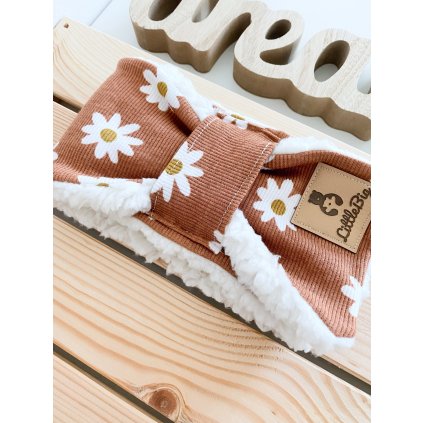 Šála z žebrovaného úpletu a beránkem terakotová "Heřmánek"