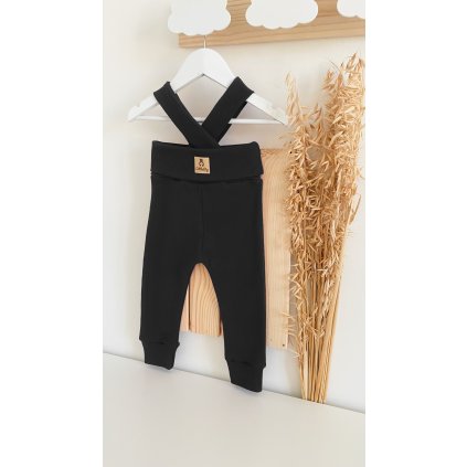 Žebrované černé legíny s traky