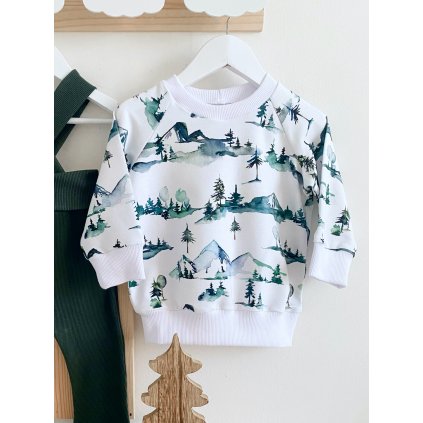 Mikina bez  kapucí "Zimní les" bílá