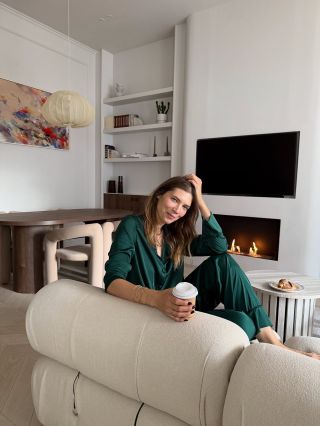 Zatím klid před bouří (Christmas loading slowly..❄️). Nicméně pyžamo, které obstojí i u stromečku, už máme vybrané. 🥰🎄...