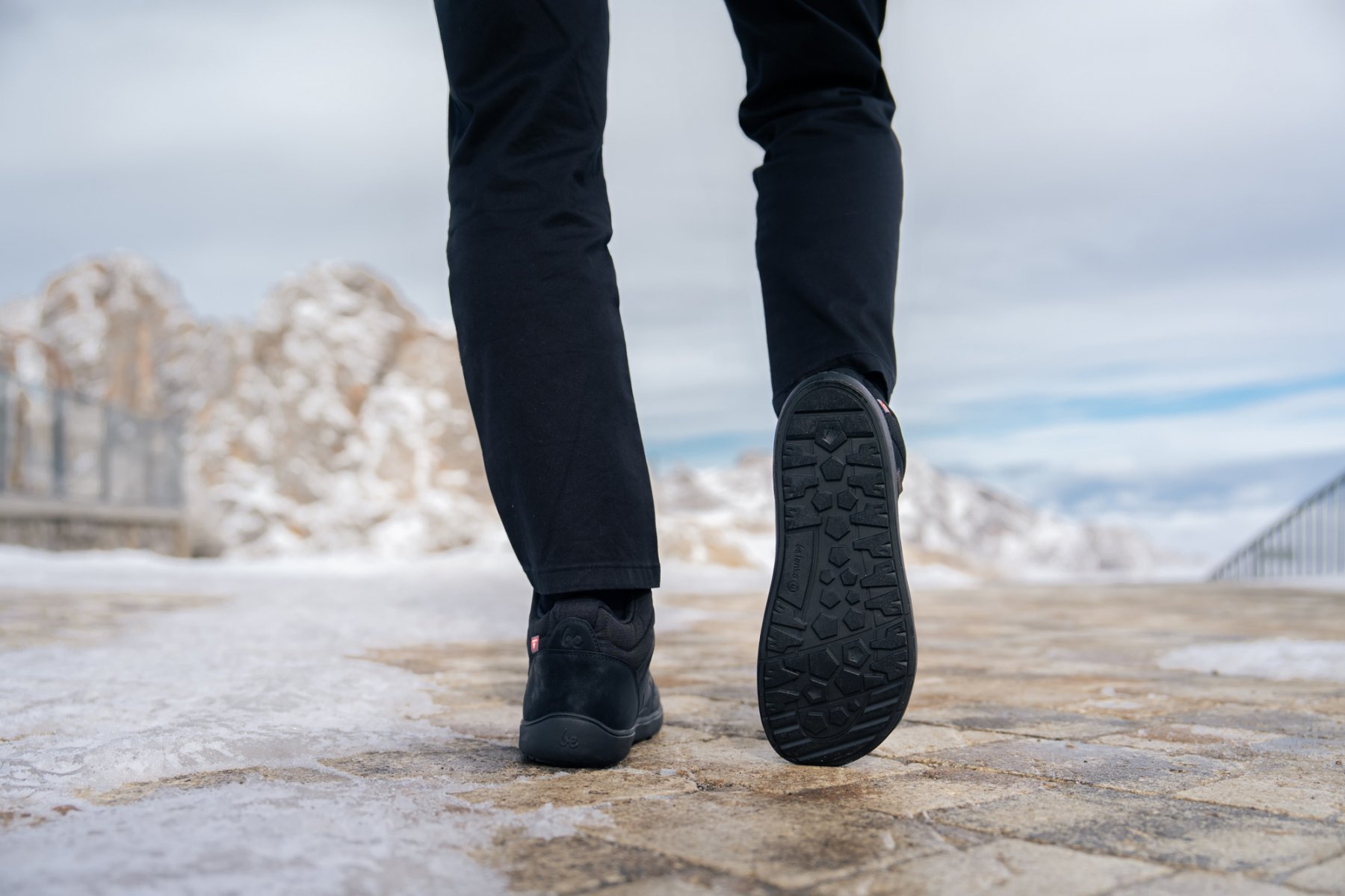 Be Lenka ArcticEdge All Black (obrázek 10)