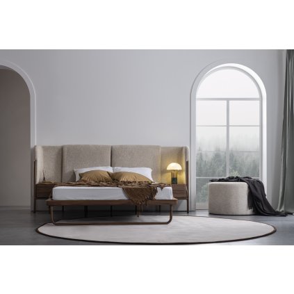 Čalouněná dřevěná postel Capella s nočními stolky 160