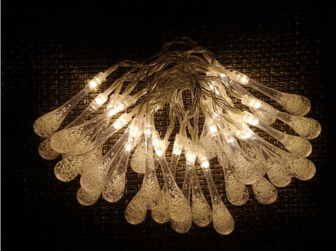 Kvapky 30 LED , tepla biela , IP44