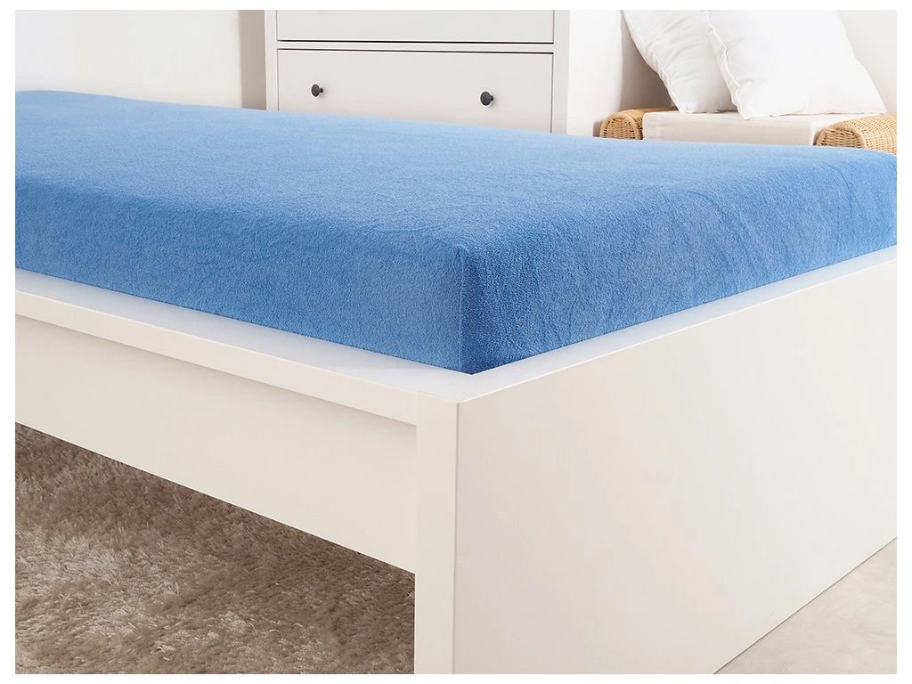 Modré froté prostěradlo EXCLUSIVE 70x140 cm – měkké a pohodlné pro dětskou postýlku