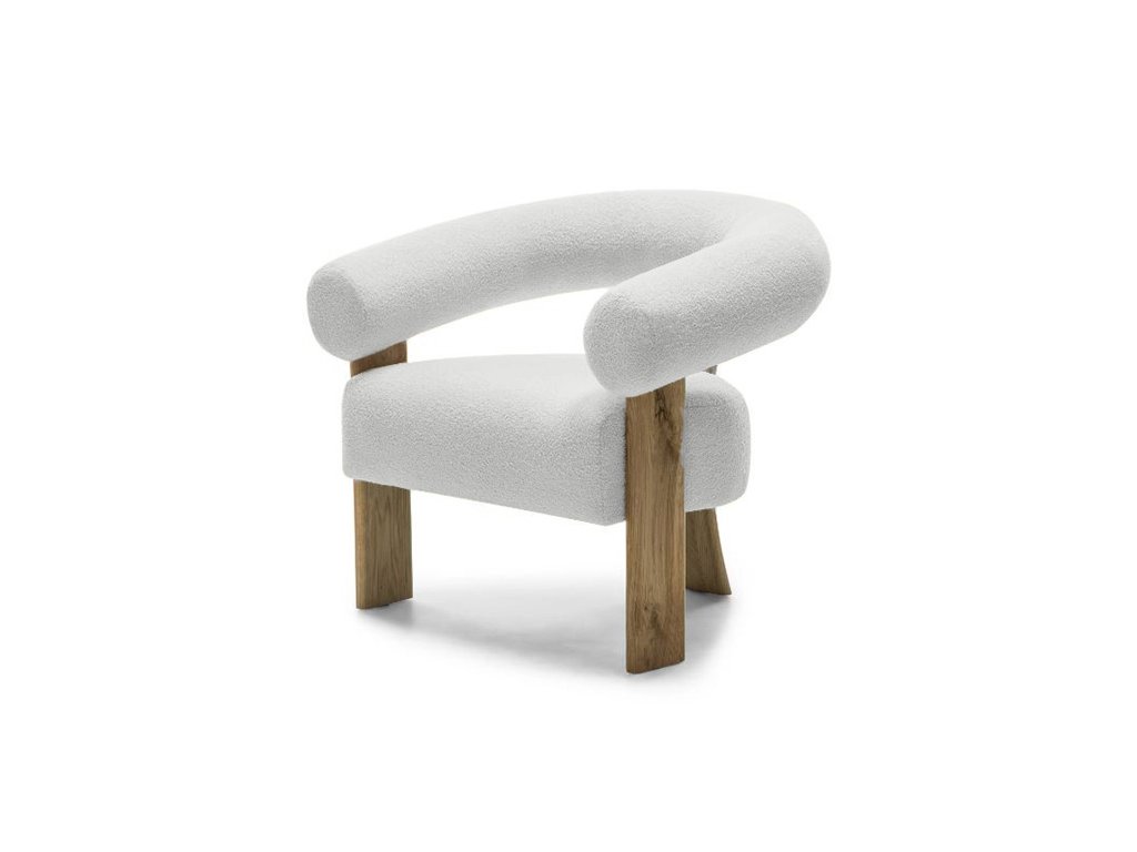 Bílé designové křeslo KOKEI – bouclé látka a dubové nohy