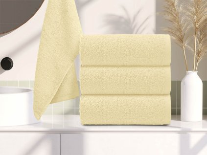 Otroška brisača Bella kremna 30x50 cm iz kakovostne 100% bombaža