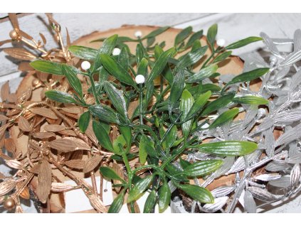 Umělé jmelí – zlaté, stříbrné a zelené