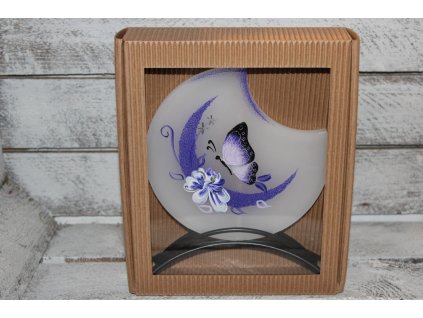 Svíčka ve stojánku s motýlem