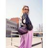 Pruhovaná crossbody kabelka na zips
