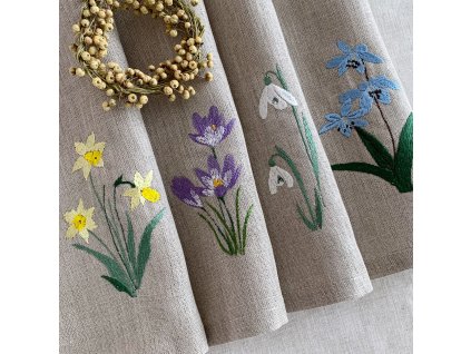 vyšívané jarní prostírání 100% len