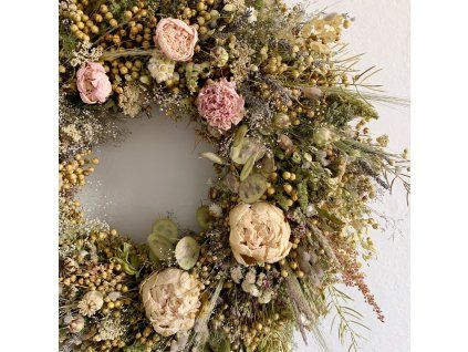 jarní věnec pivoňky