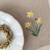 vyšívané jarní prostírání 100% len narcis