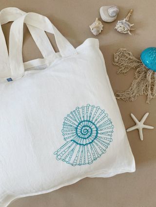 Víš, že Slezské Hartě, přehradě na úpatí Jeseníků, se přezdívá “jesenické moře”? 🌊 Její hladinu křižují jachty⛵️, odráží...