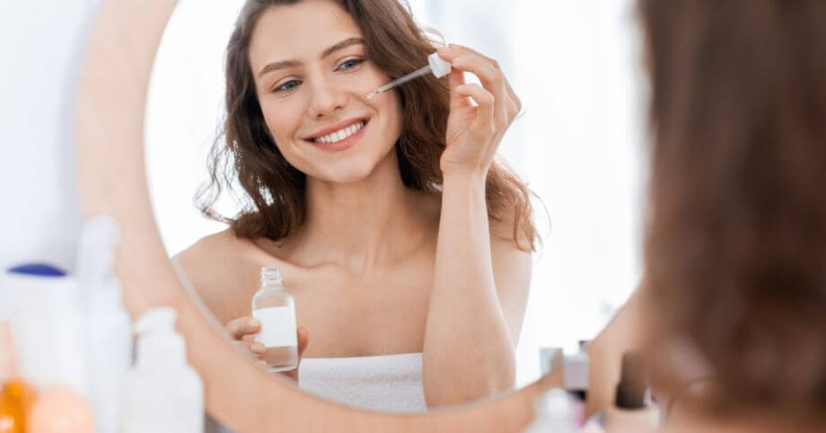Pitný režim i kosmetika: Jak správně hydratovat pleť a pokožku