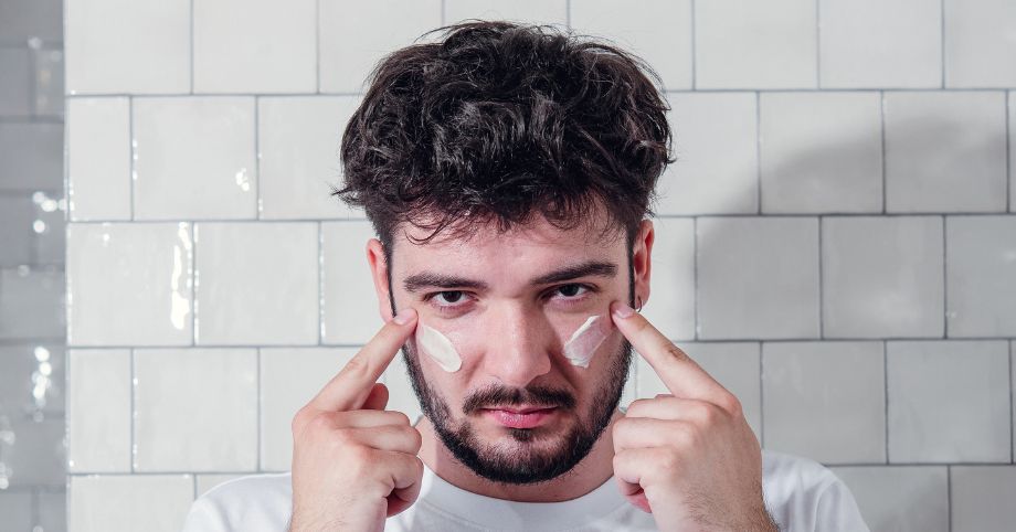 I muži mají své vrásky. Pravdy o stárnutí pleti u mužů a jak mu předcházet