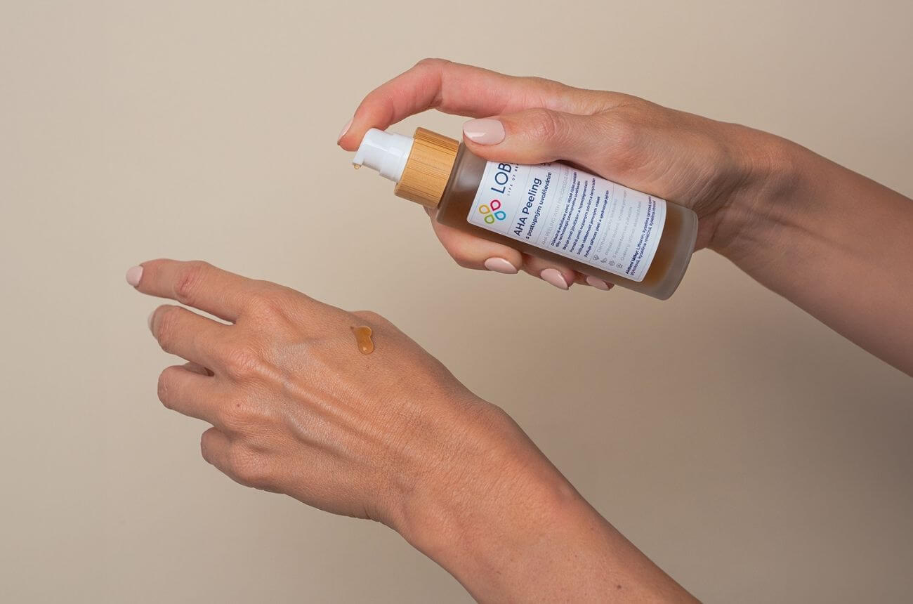 AHA peeling proti předčasným vráskám