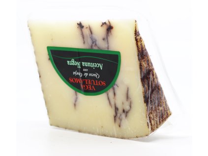 Ovčí sýr s černou olivou 200g