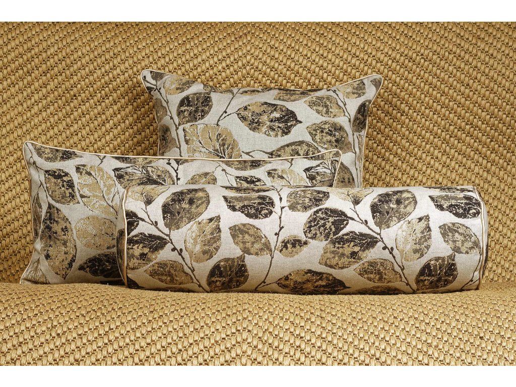 Pillow - Gold leaves