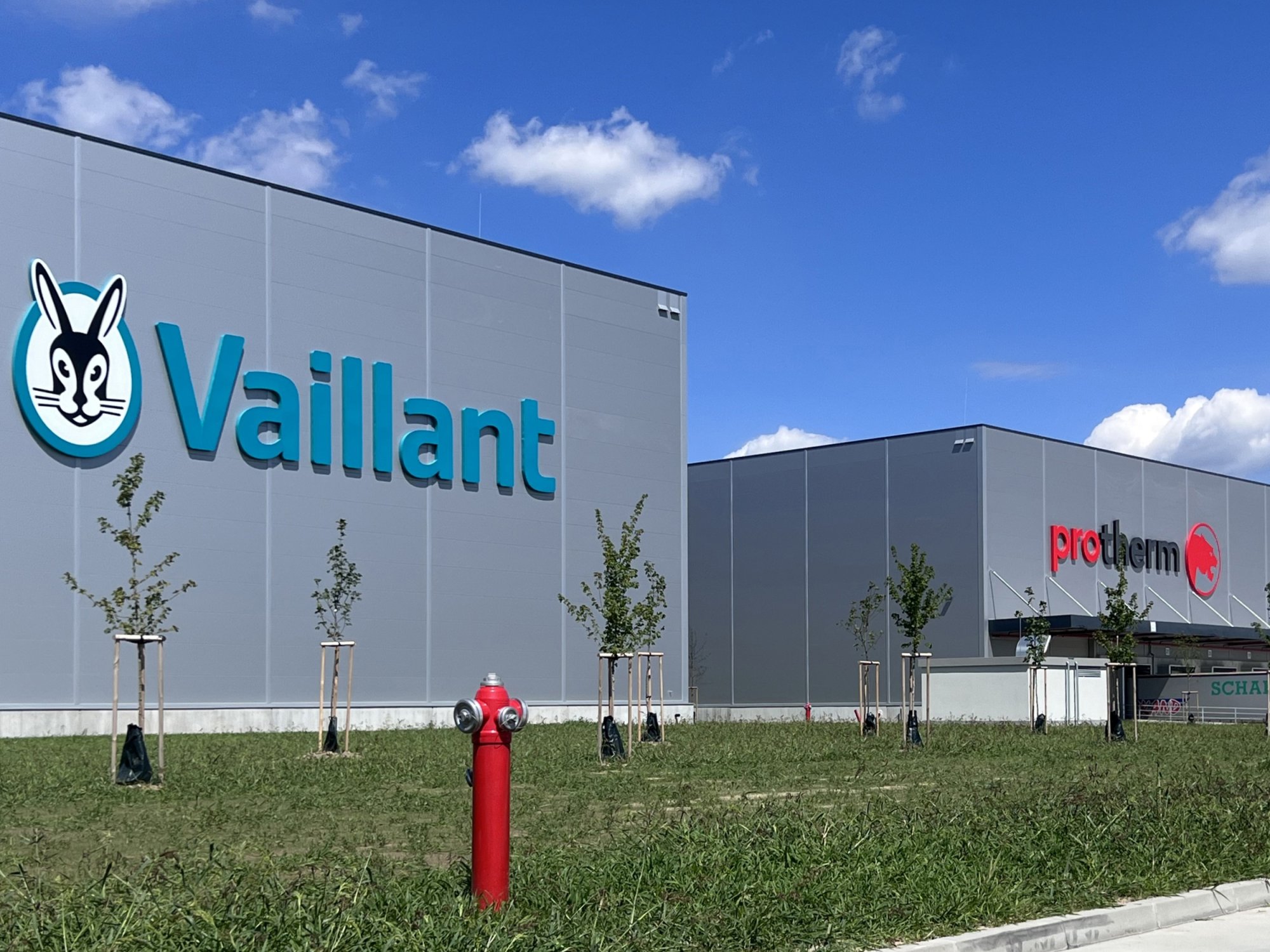 Vaillant/Protherm – Šatníkové skrine pre 1100 zamestnancov