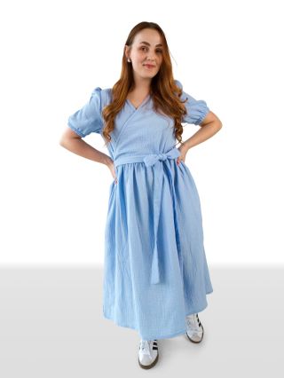 Mušelínové šaty Lilien s krátkým rukávem a páskem. 🩵 Vybírat můžete ze spousta barev. ☀️ Šijeme také na míru. ❤️...