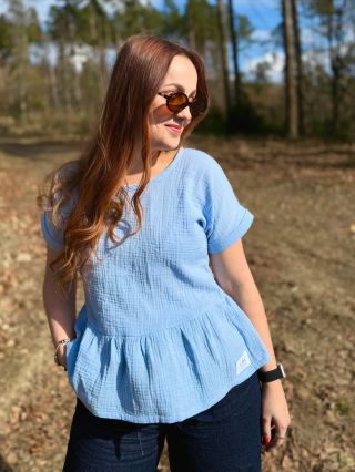 Mušelínový top Iris.. 🩵 Jeden z nejoblíbenějších kousků posledních objednávek. Děkuji za to. 🥰 #lokasrdcem #vyrobenovcesku...