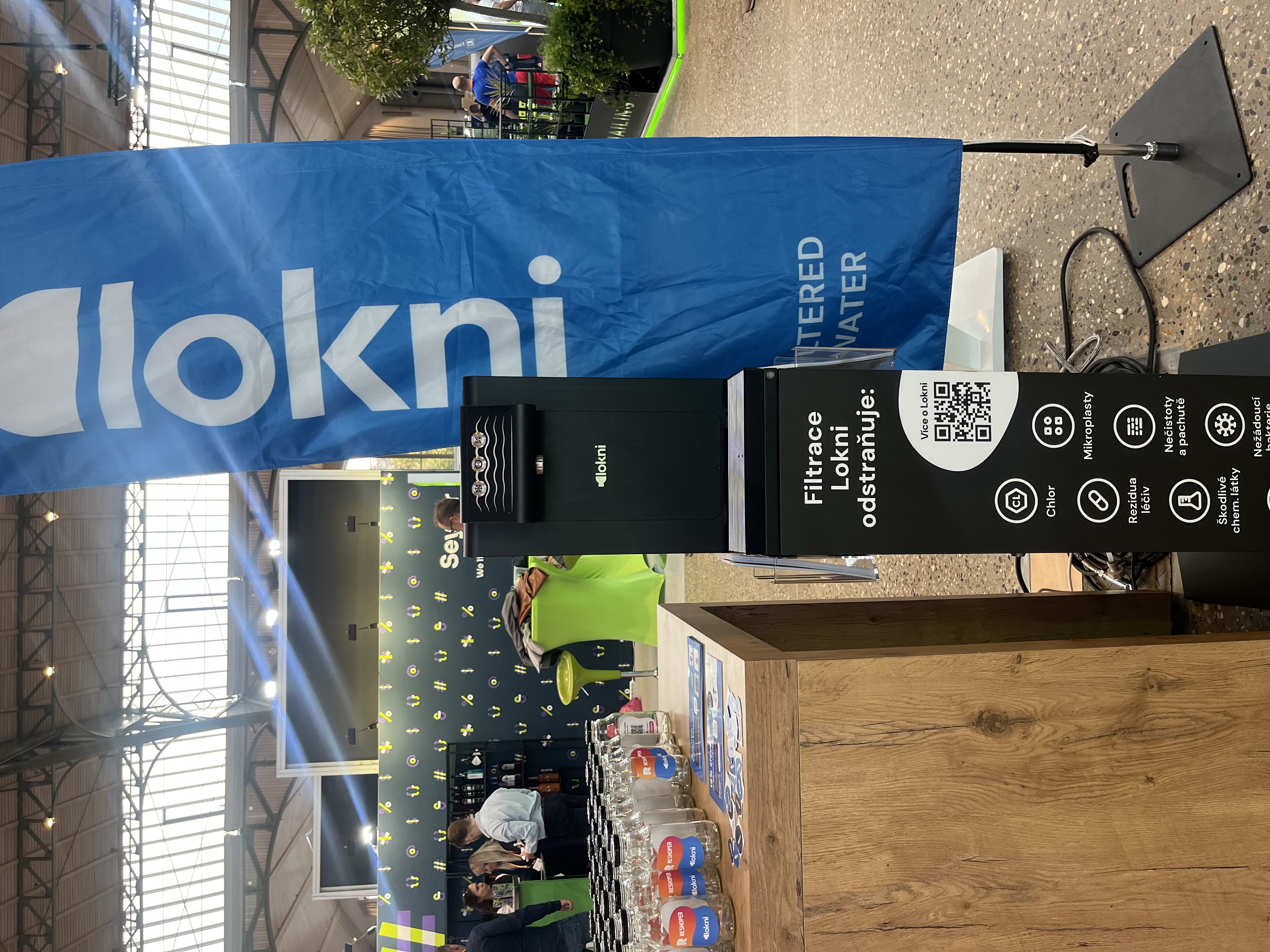 LOKNI jako drink partner konference Reshoper 2026