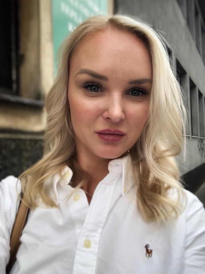                                     Alžběta Basconcillo
                            