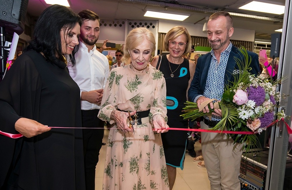 Novú predajňu módneho domu Lombardi Fashion House pokrstila legenda Marína Kráľovičová, šéfovi značky ďakovali Mária Čírová, Kali a Juraj Bača!