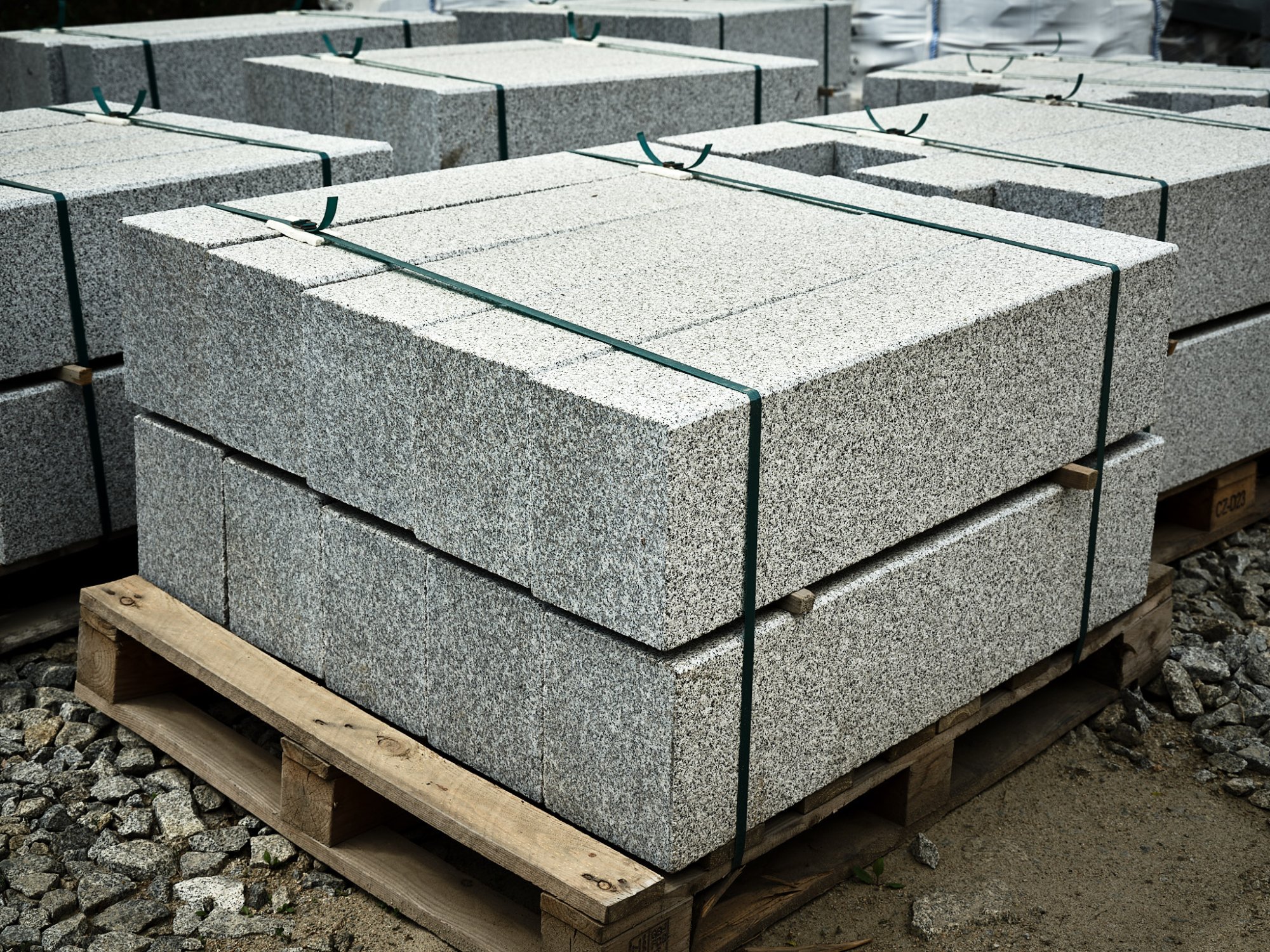 Obrubníky OP3 skladem k okamžitému odběru